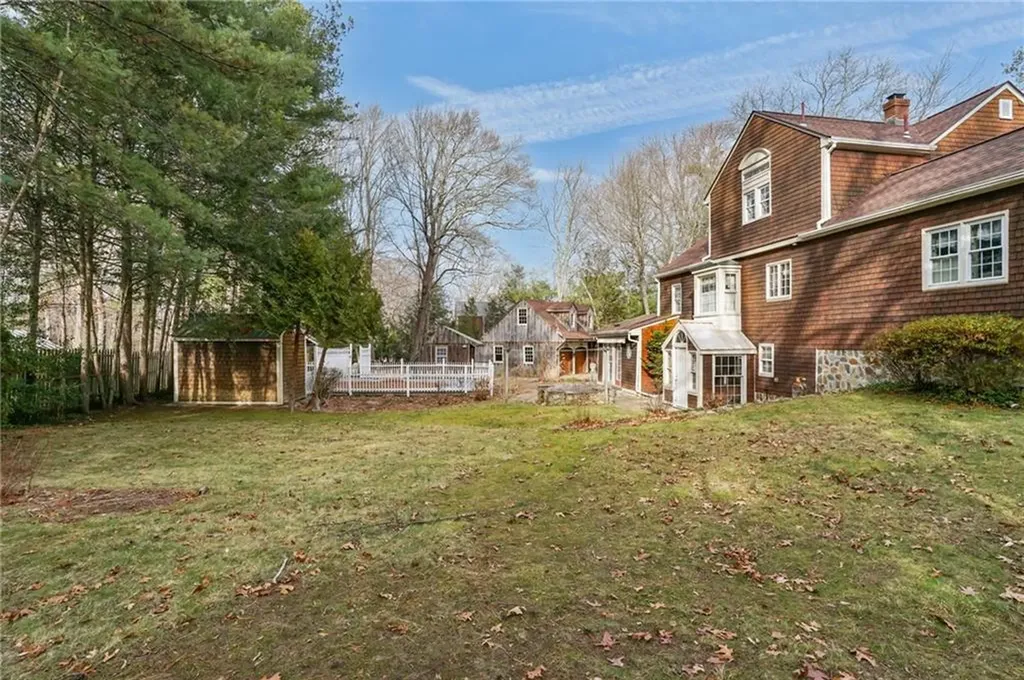 118 Hopkins Avenue Johnston RI 02919