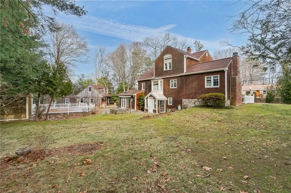118 Hopkins Avenue Johnston RI 02919