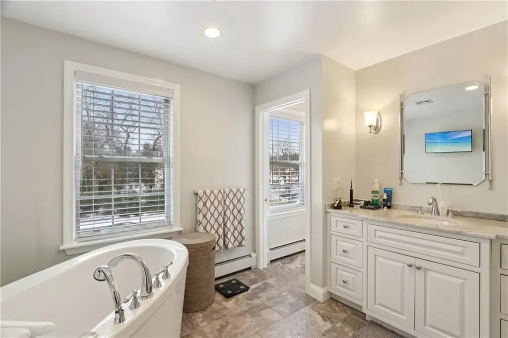 13 Orchid Trail Coventry RI 02816