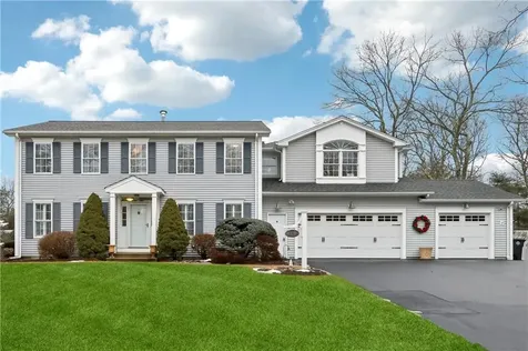 13 Orchid Trail Coventry RI 02816