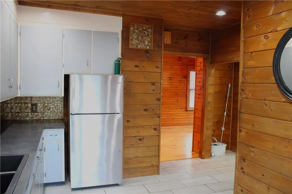 28 Elizabeth Street Pawtucket RI 02861