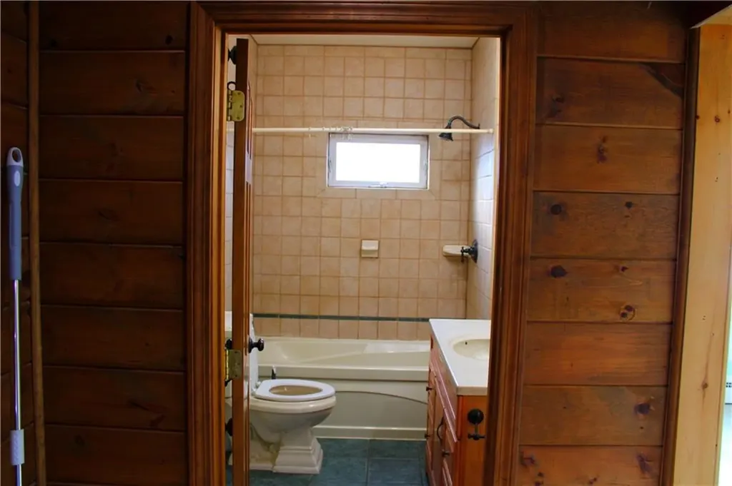 28 Elizabeth Street Pawtucket RI 02861