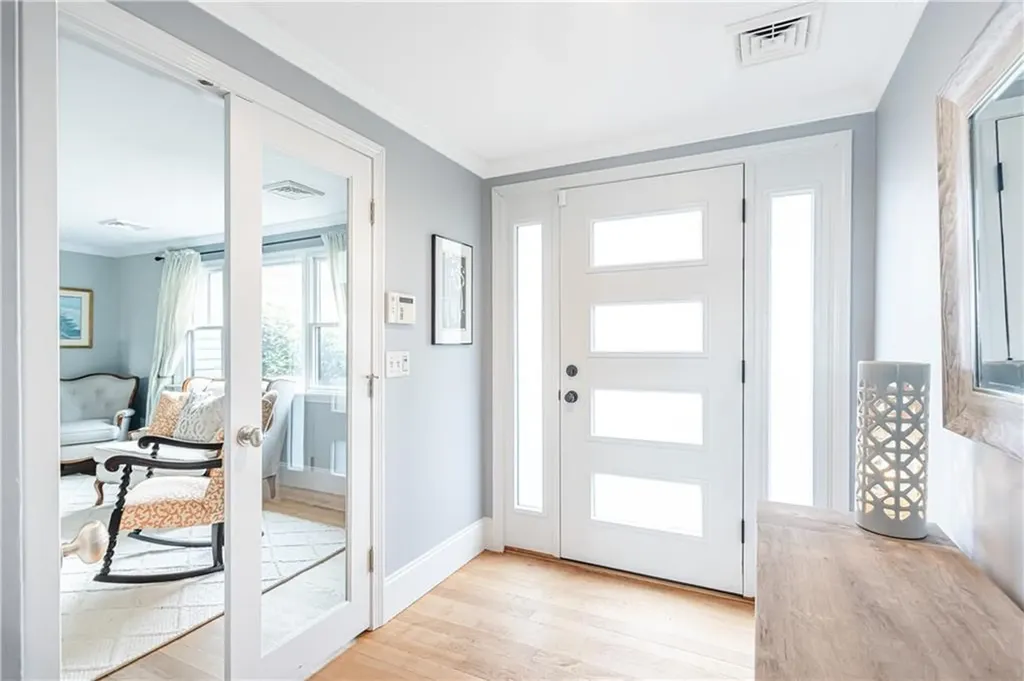 79 Peckham Lane Middletown RI 02842