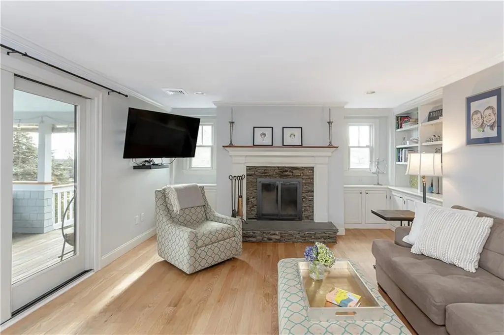 79 Peckham Lane Middletown RI 02842