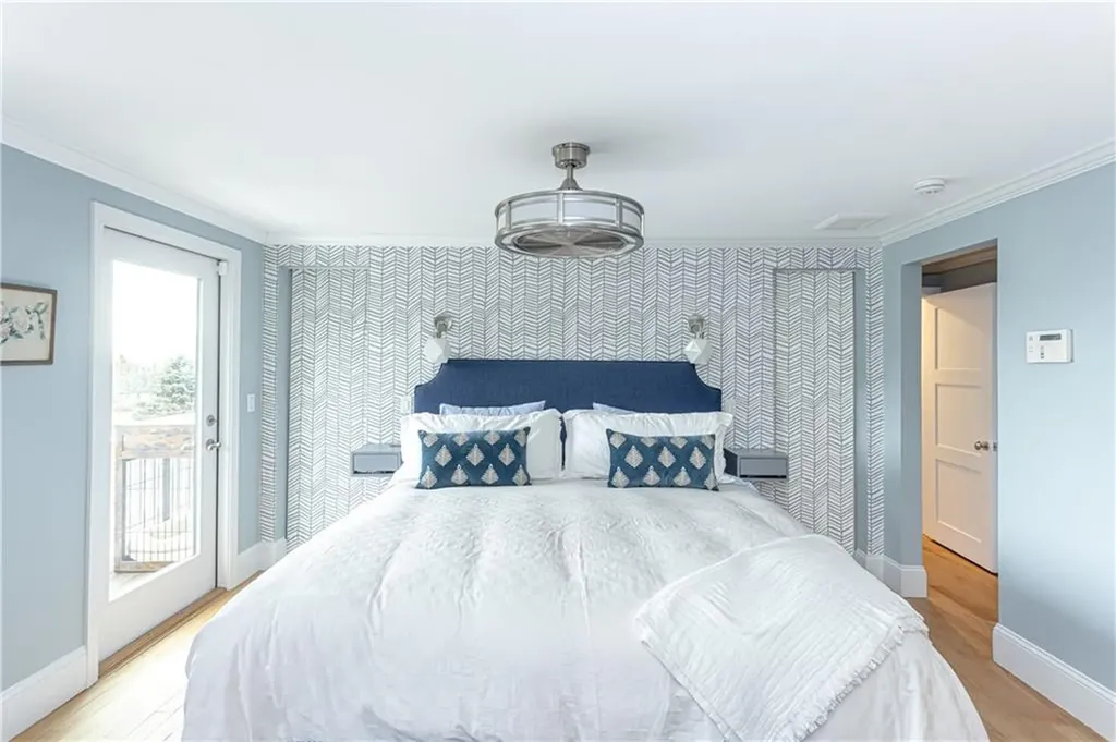 79 Peckham Lane Middletown RI 02842