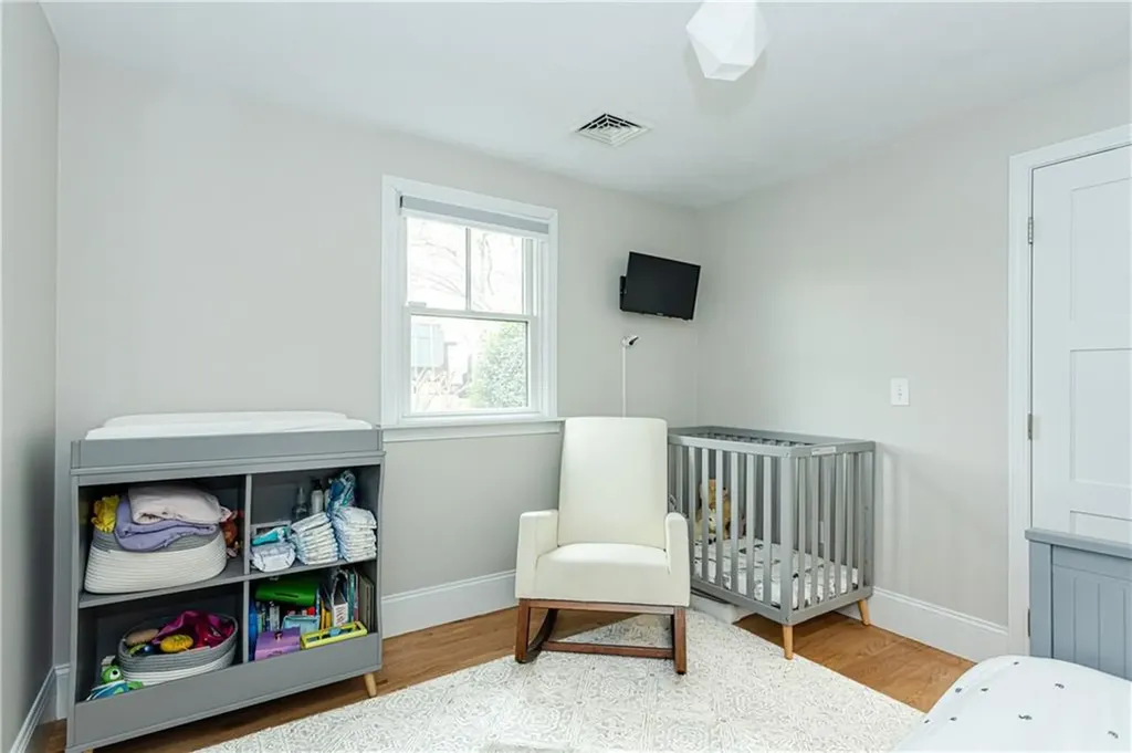 79 Peckham Lane Middletown RI 02842