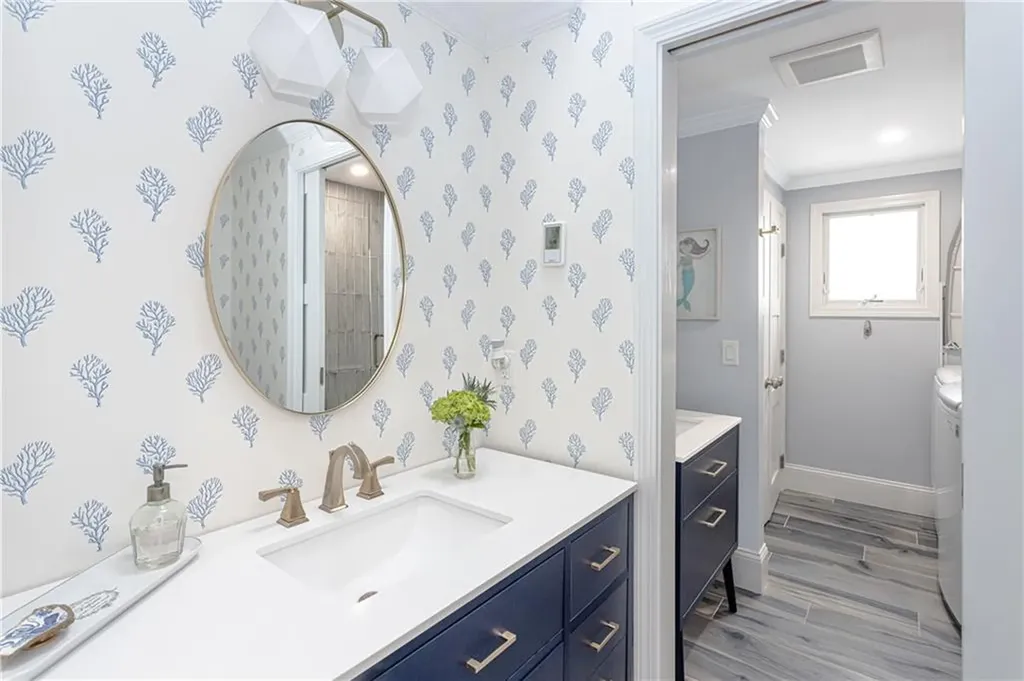 79 Peckham Lane Middletown RI 02842