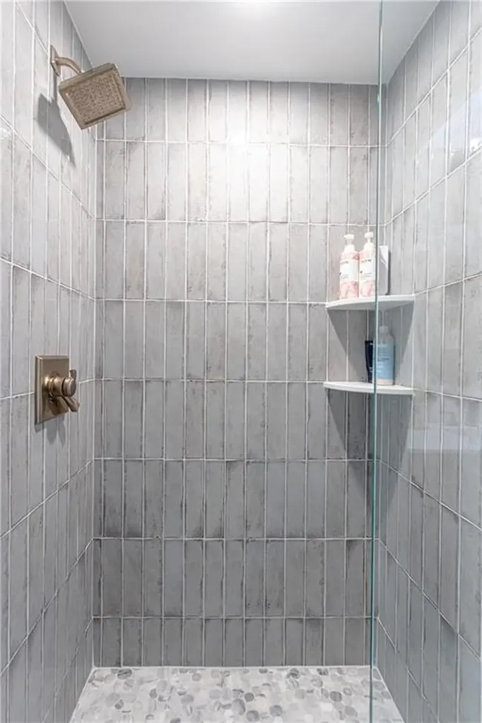 79 Peckham Lane Middletown RI 02842