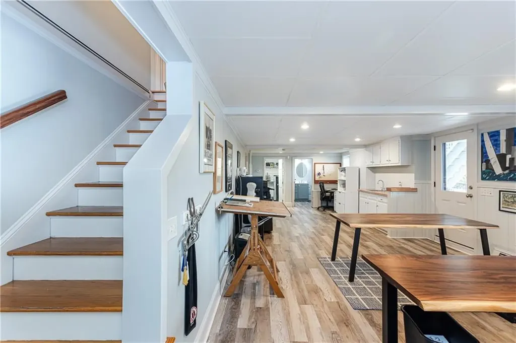 79 Peckham Lane Middletown RI 02842