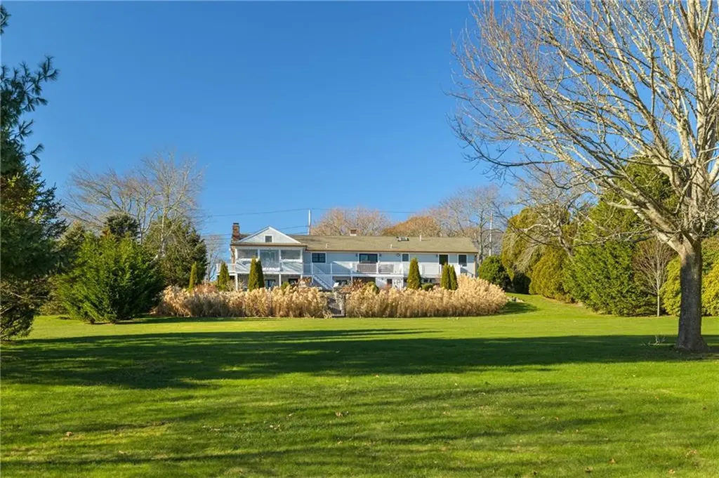 79 Peckham Lane Middletown RI 02842