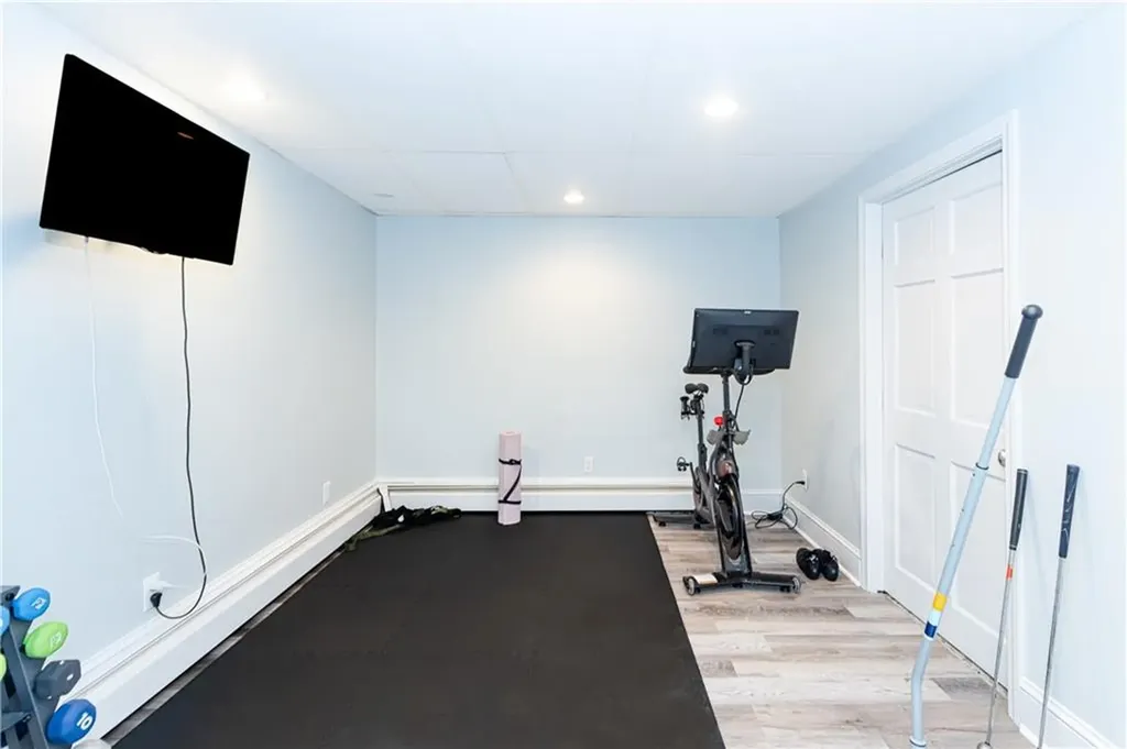 79 Peckham Lane Middletown RI 02842