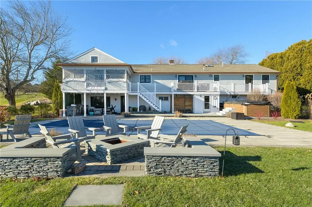 79 Peckham Lane Middletown RI 02842