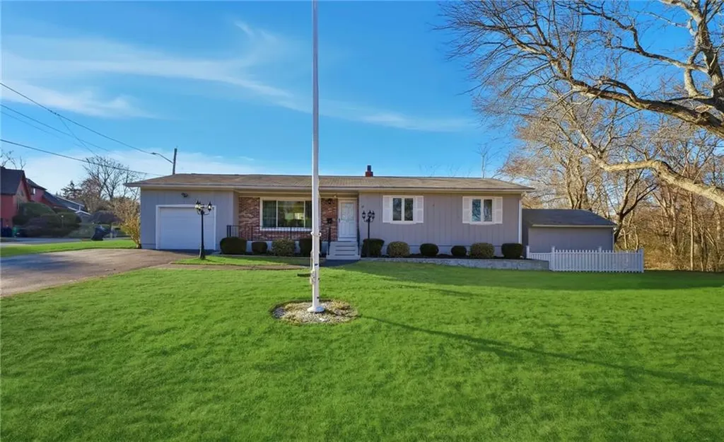 45 Diamond Hill Road Warwick RI 02886