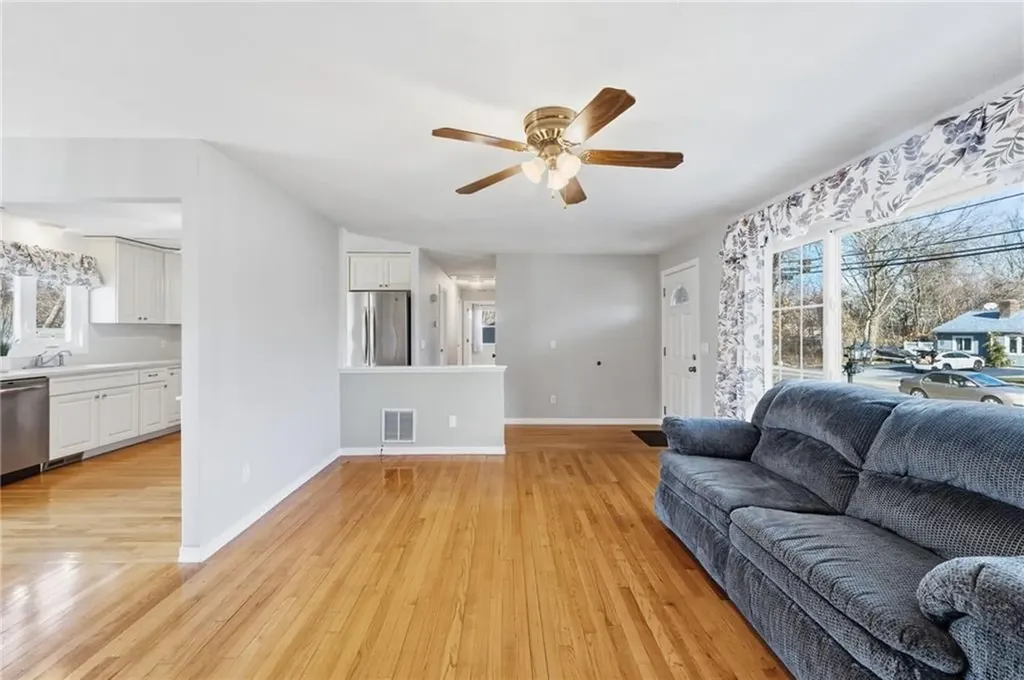 45 Diamond Hill Road Warwick RI 02886