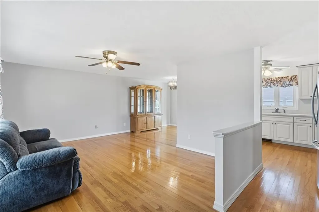 45 Diamond Hill Road Warwick RI 02886