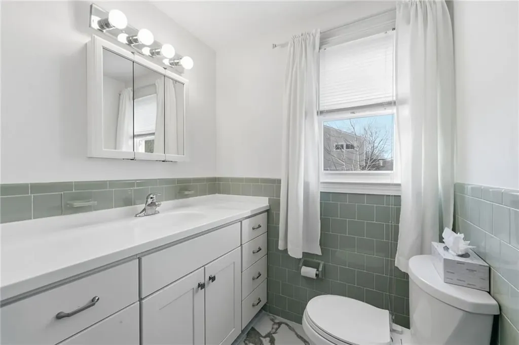 45 Diamond Hill Road Warwick RI 02886