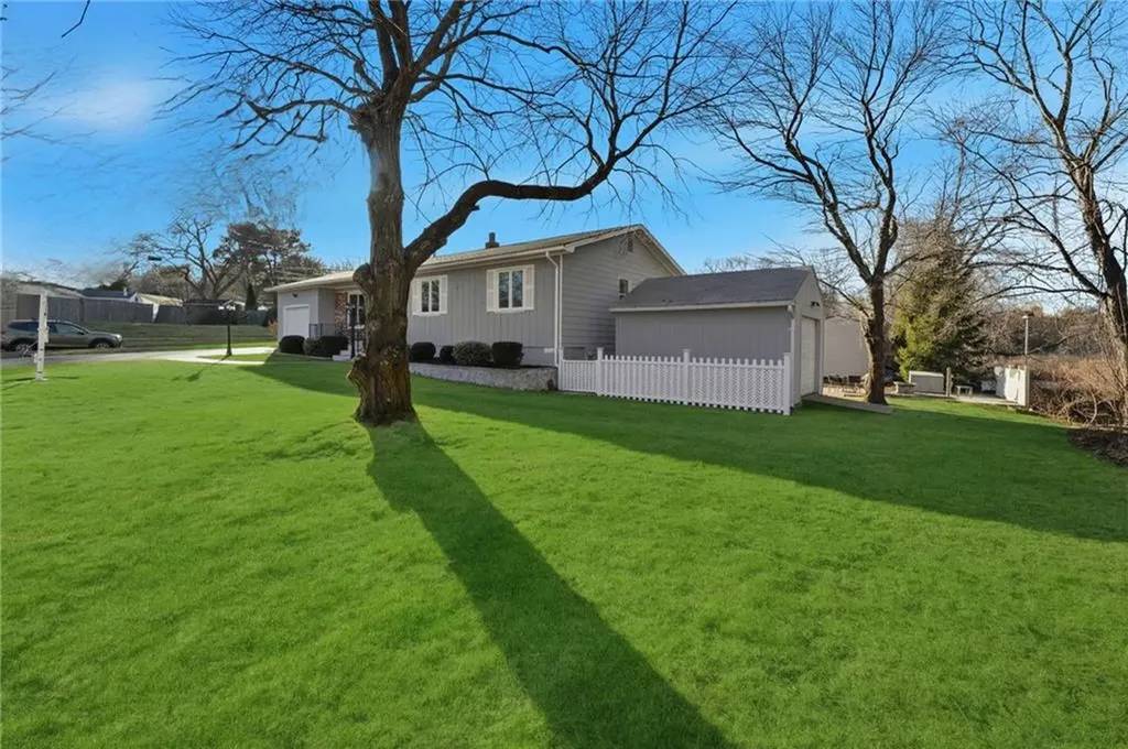 45 Diamond Hill Road Warwick RI 02886