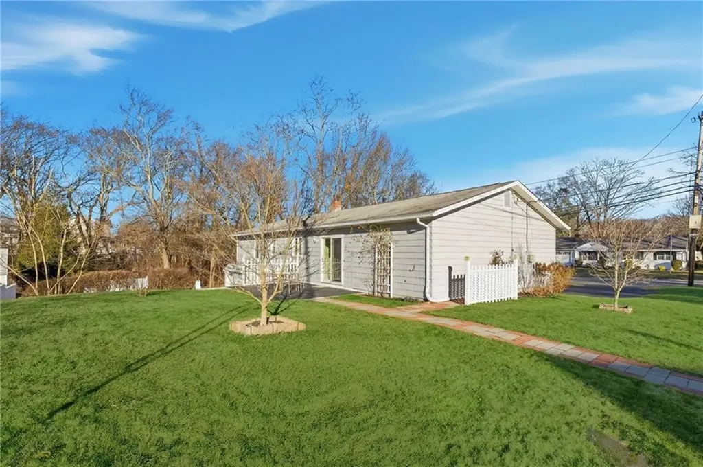 45 Diamond Hill Road Warwick RI 02886