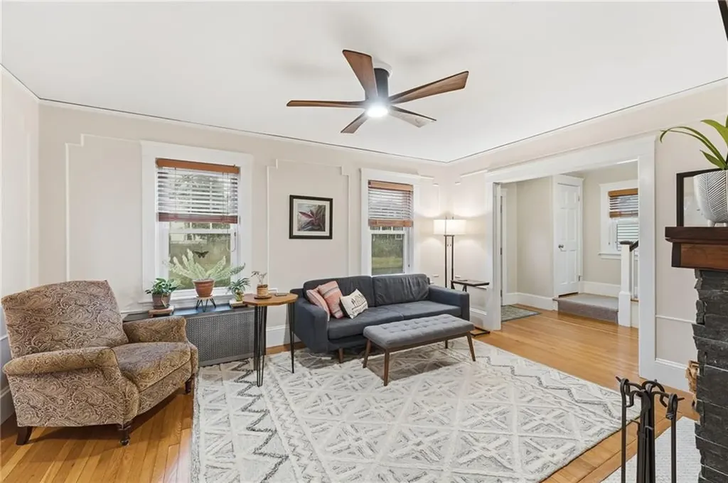 95 Washburn Avenue East Providence RI 02916