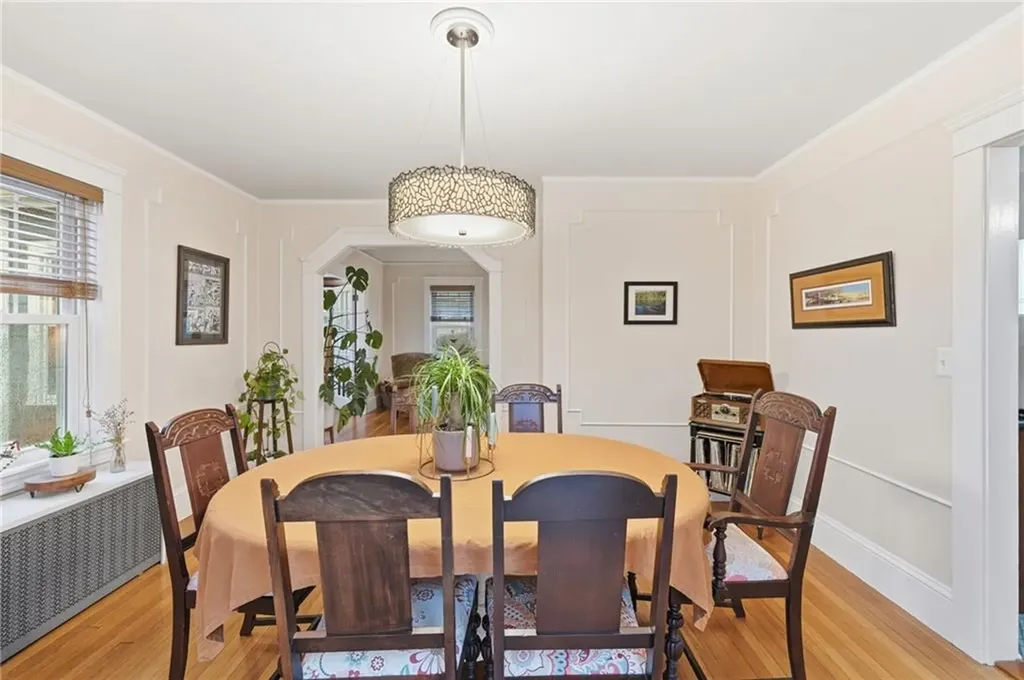 95 Washburn Avenue East Providence RI 02916