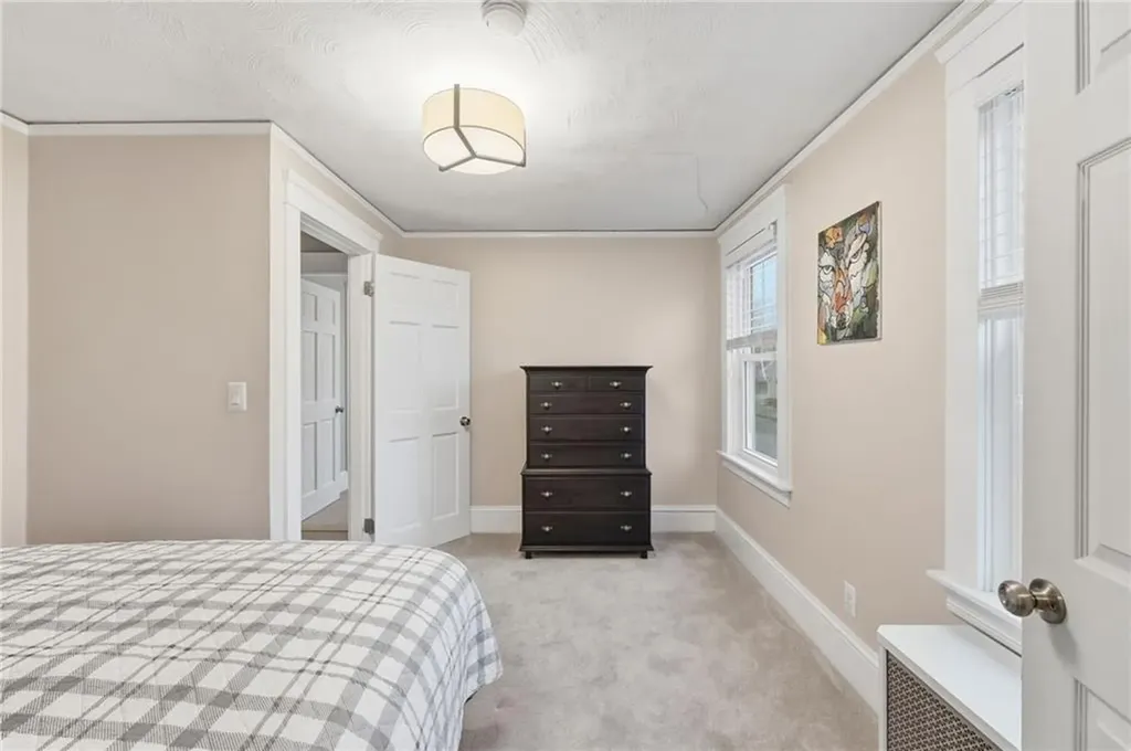 95 Washburn Avenue East Providence RI 02916