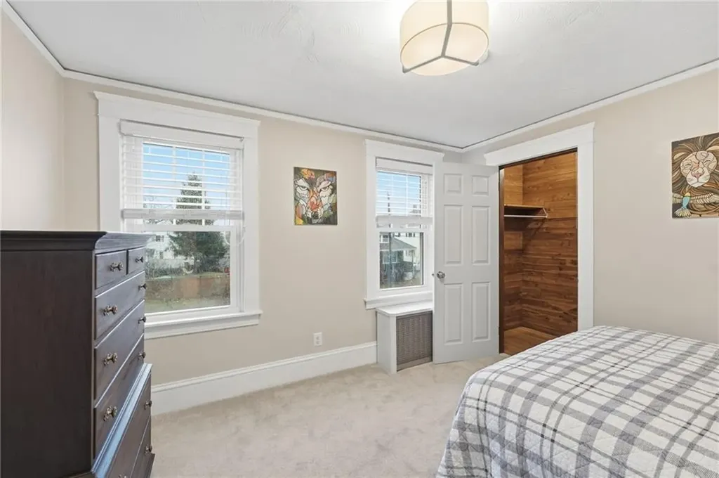 95 Washburn Avenue East Providence RI 02916