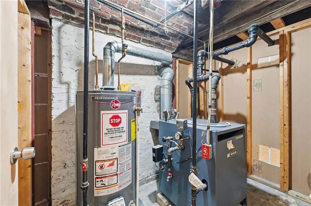 95 Washburn Avenue East Providence RI 02916