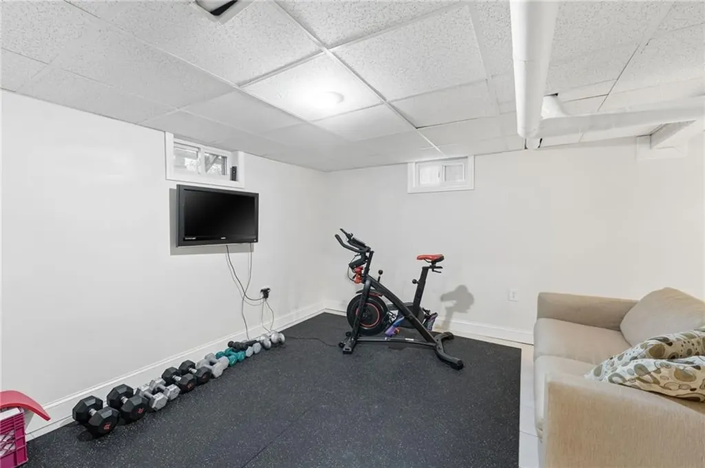 95 Washburn Avenue East Providence RI 02916