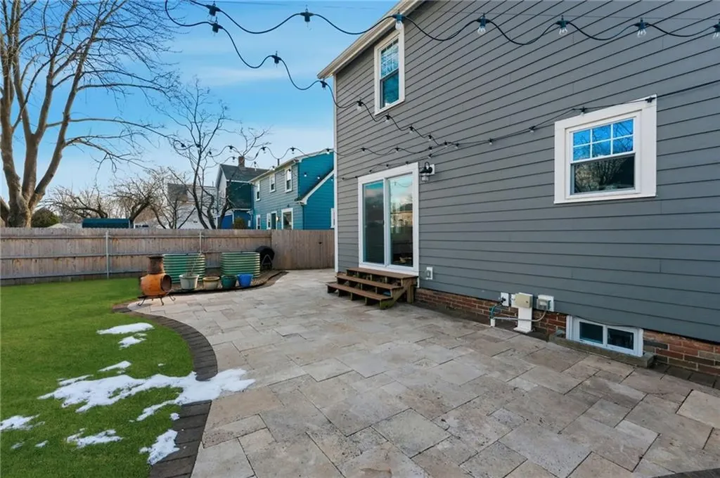 95 Washburn Avenue East Providence RI 02916