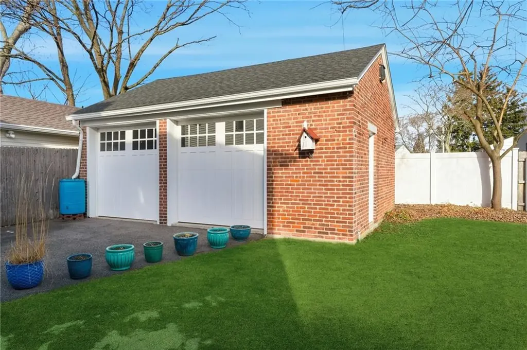 95 Washburn Avenue East Providence RI 02916