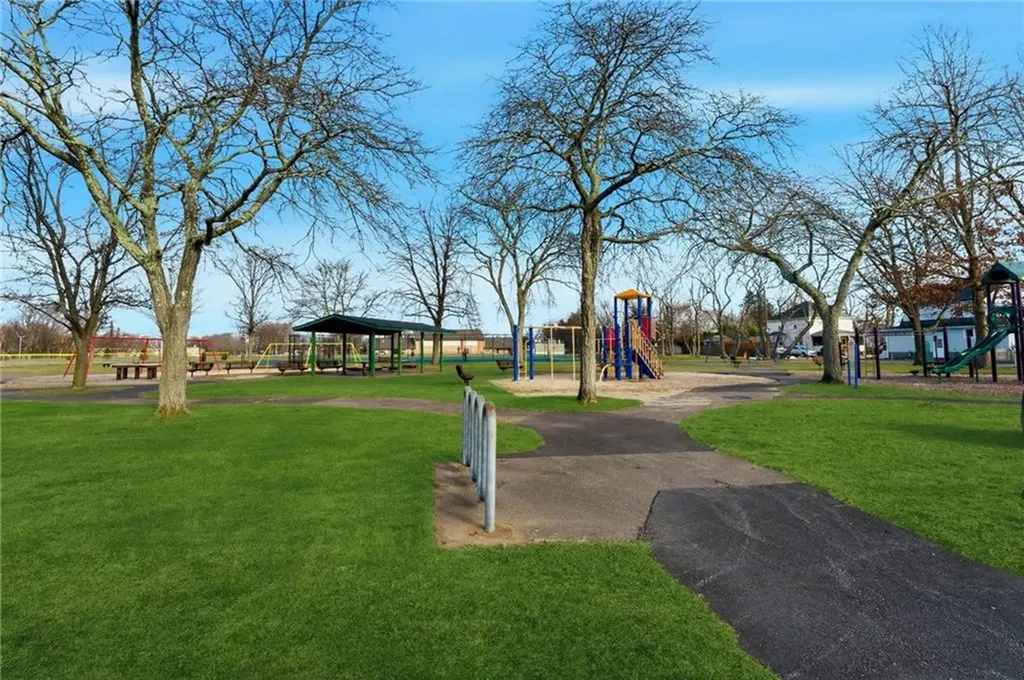 95 Washburn Avenue East Providence RI 02916