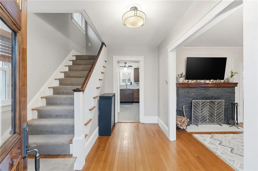 95 Washburn Avenue East Providence RI 02916