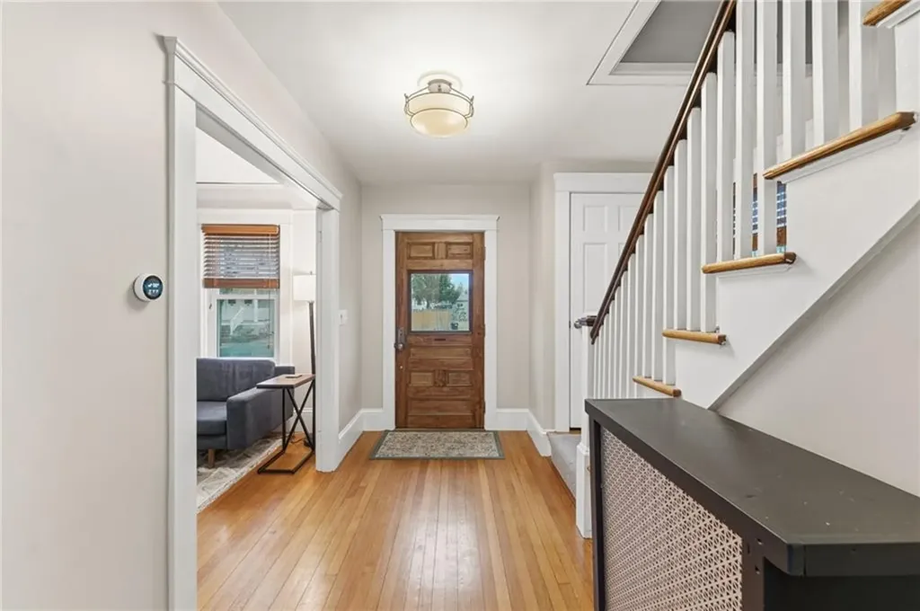 95 Washburn Avenue East Providence RI 02916