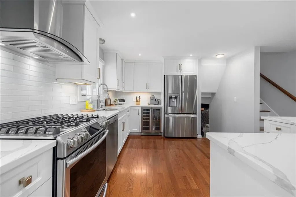 88 Hess Avenue Warwick RI 02889