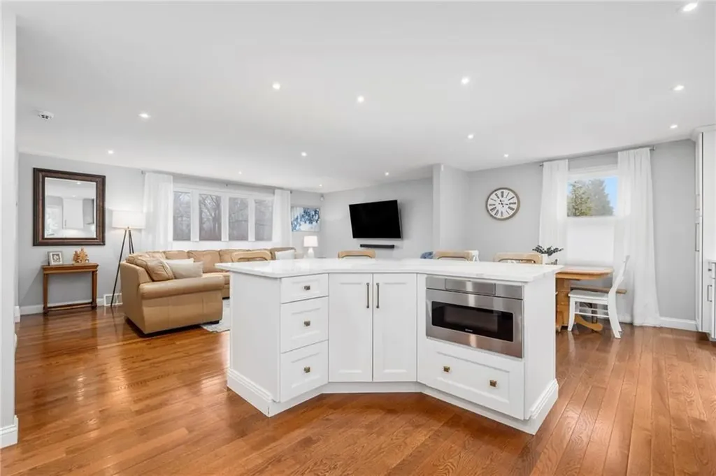 88 Hess Avenue Warwick RI 02889