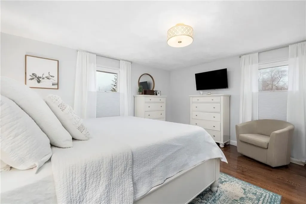 88 Hess Avenue Warwick RI 02889
