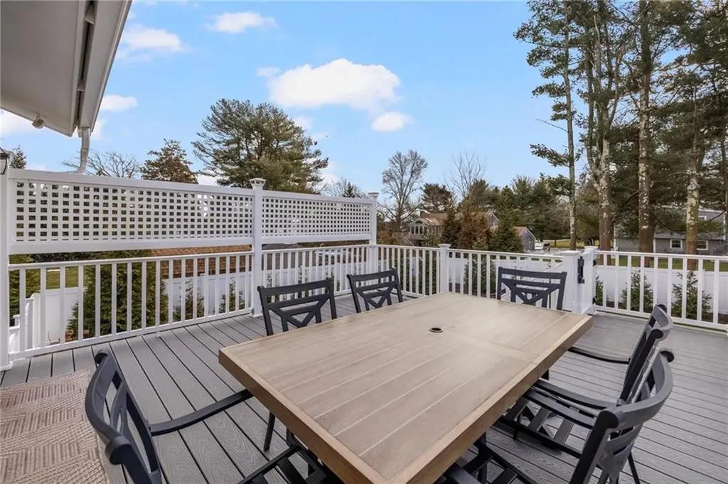 88 Hess Avenue Warwick RI 02889