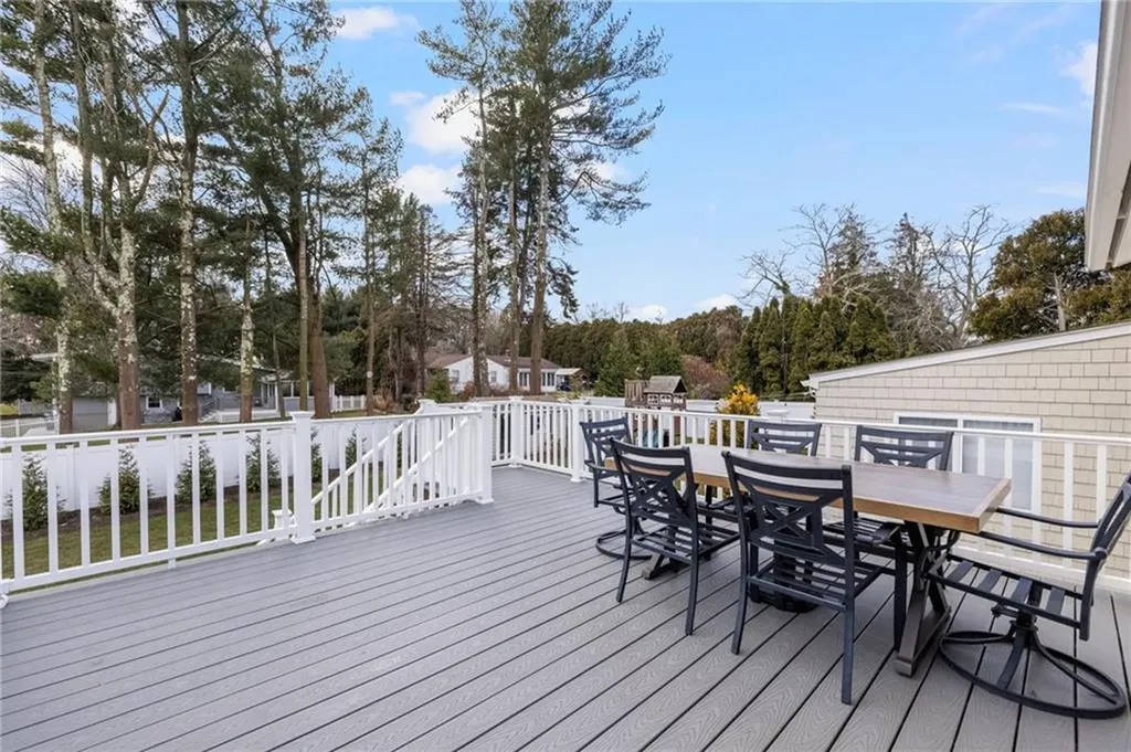 88 Hess Avenue Warwick RI 02889