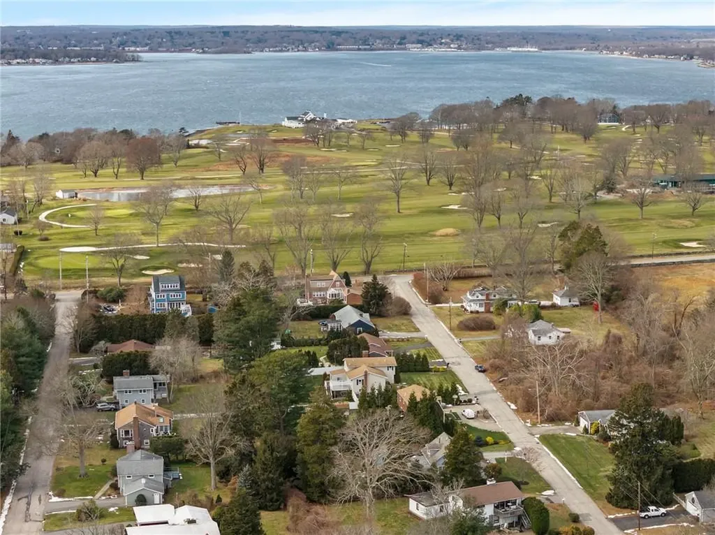 88 Hess Avenue Warwick RI 02889