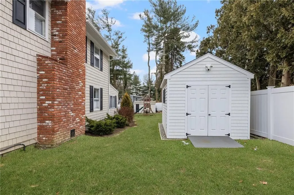 88 Hess Avenue Warwick RI 02889