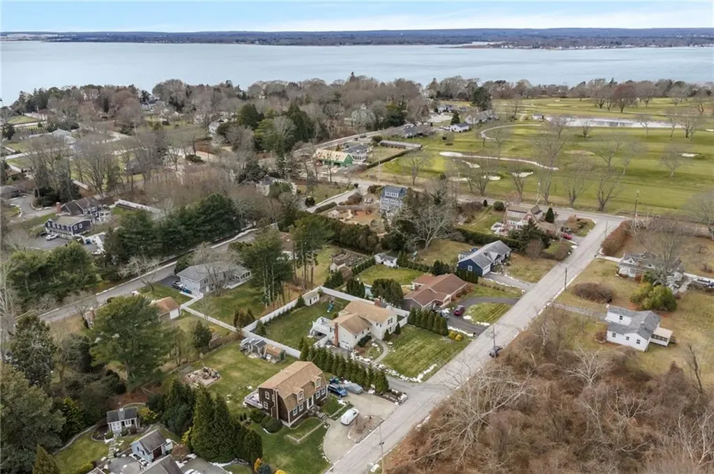 88 Hess Avenue Warwick RI 02889