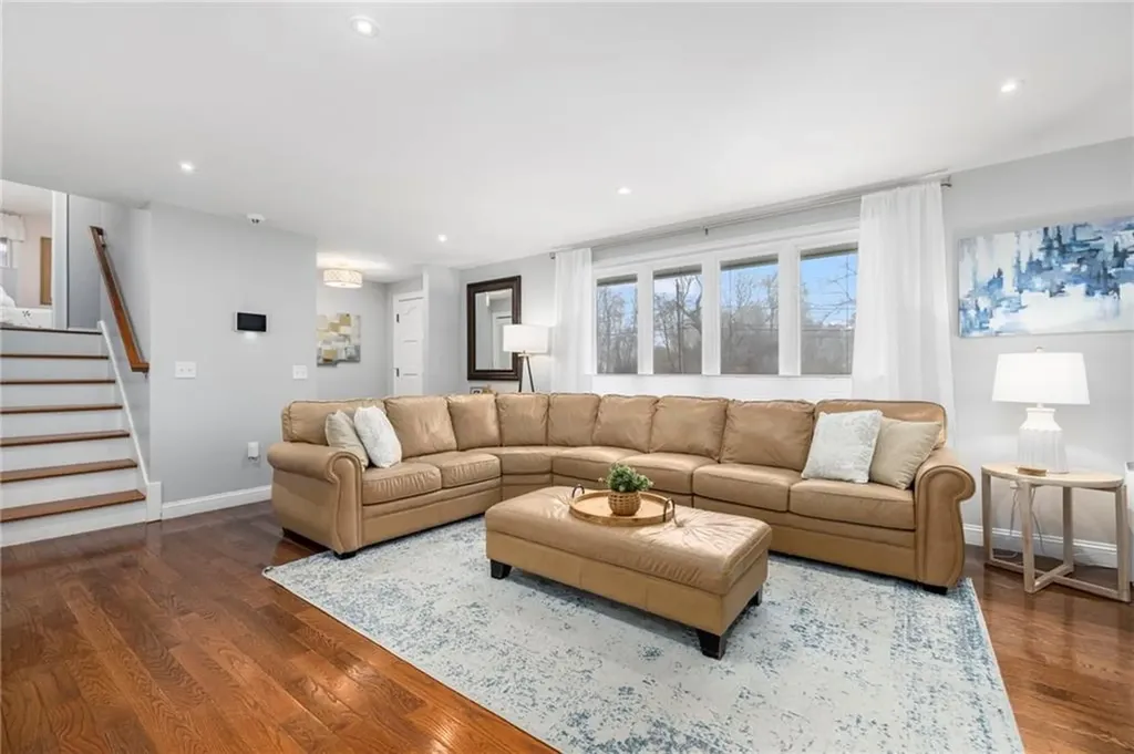 88 Hess Avenue Warwick RI 02889