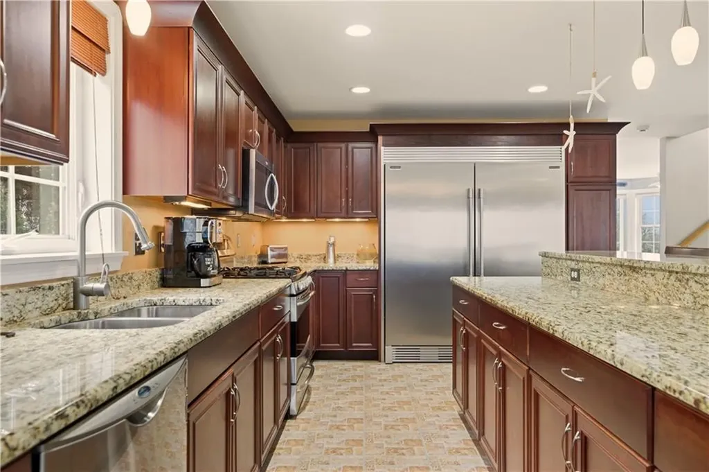 42 Lewis Street Tiverton RI 02878