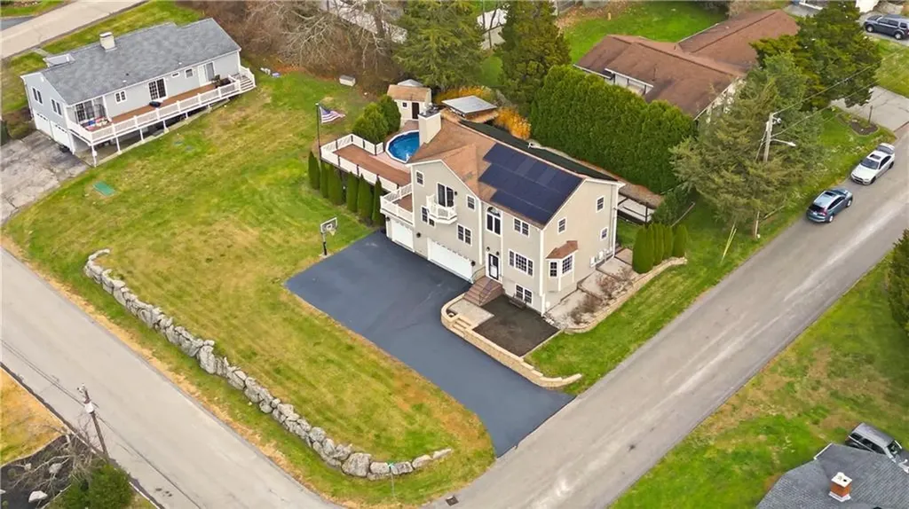 42 Lewis Street Tiverton RI 02878