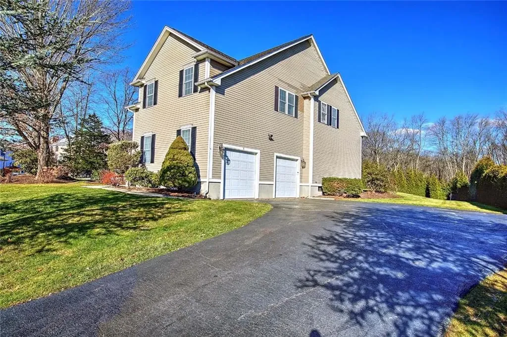 6 Grandstand Drive Lincoln RI 02865