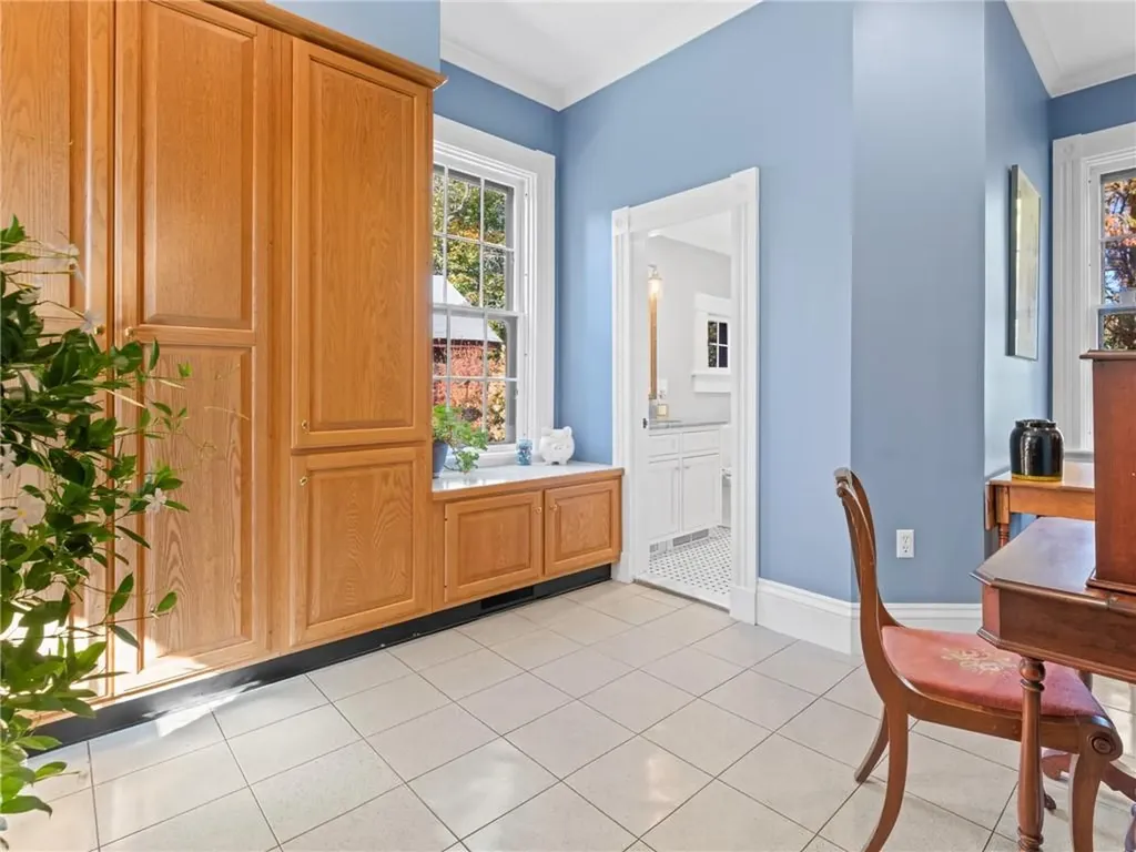 51 Hesper Drive Warwick RI 02818