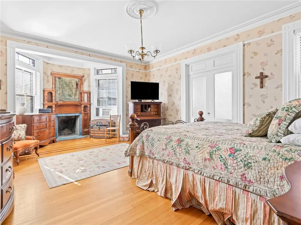 51 Hesper Drive Warwick RI 02818