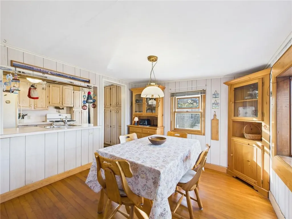 1140 Succotash Road Narragansett RI 02879