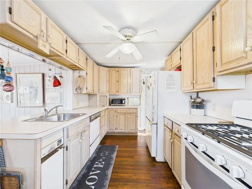 1140 Succotash Road Narragansett RI 02879