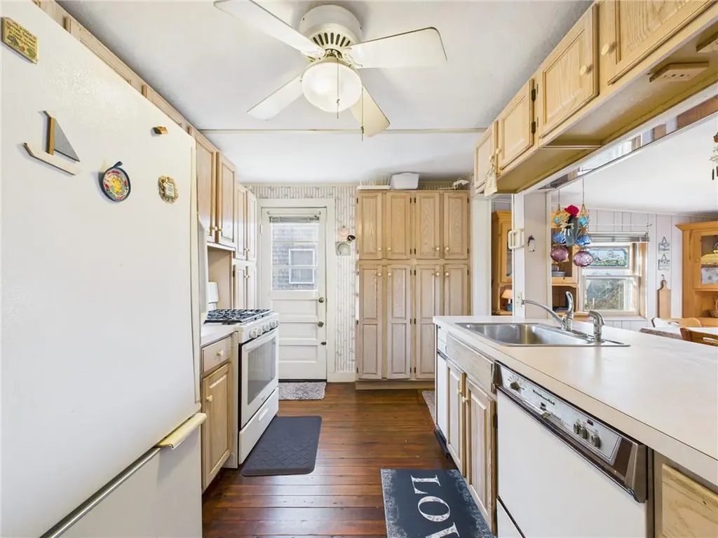 1140 Succotash Road Narragansett RI 02879